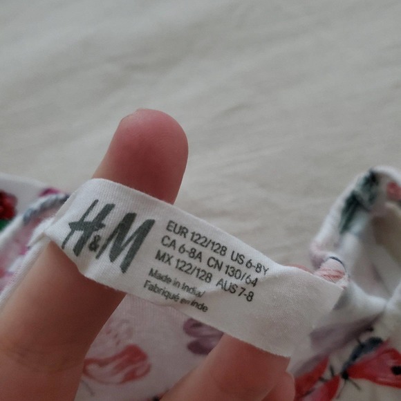 H&m dress bundle butterfly strawberry kids 6 7 8 - Picture 6 of 8